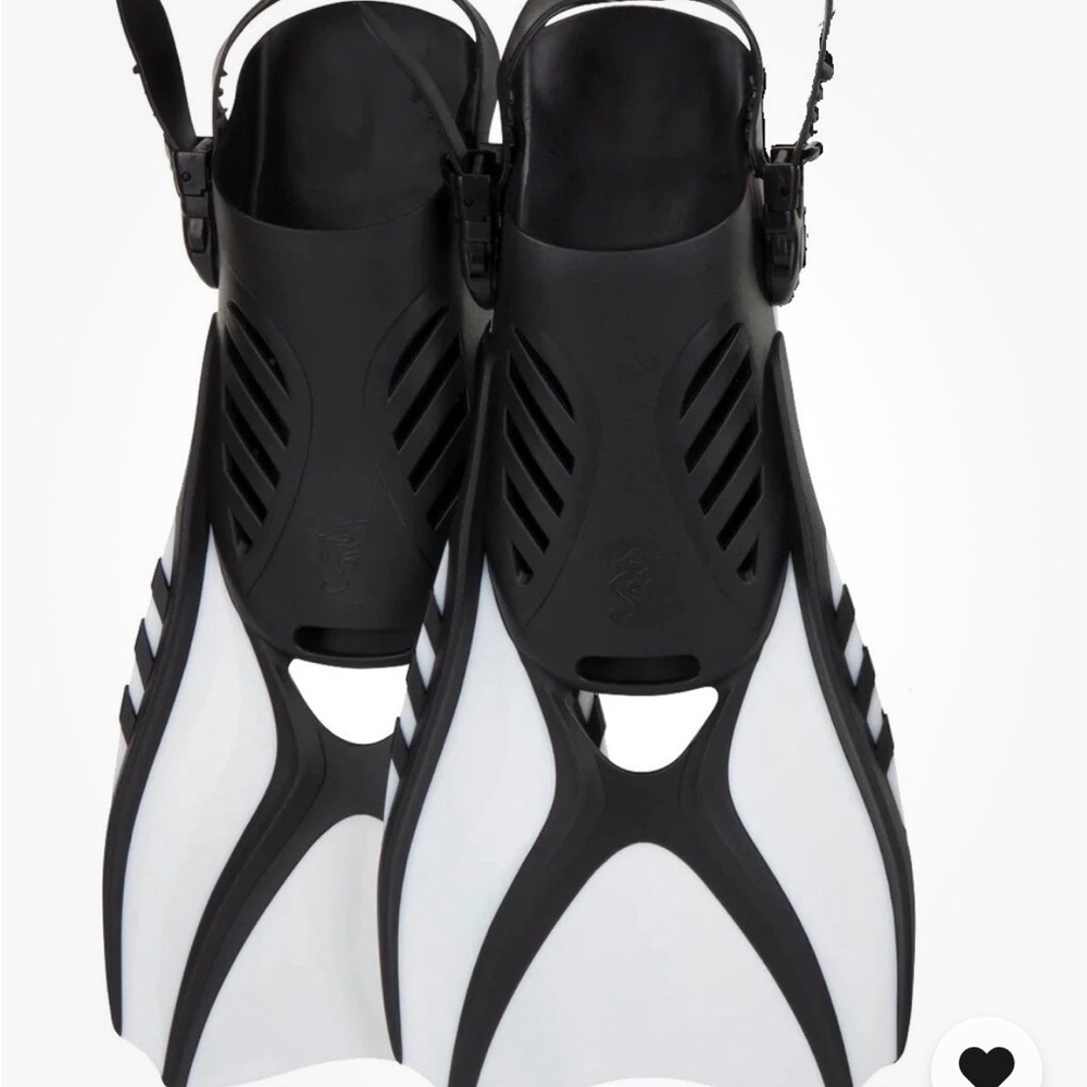 Seavenger Voyager Snorkeling Diving Black and White Fins Size S Men Women Kids